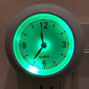 Socket Plug-in nightlight glow clock NIB